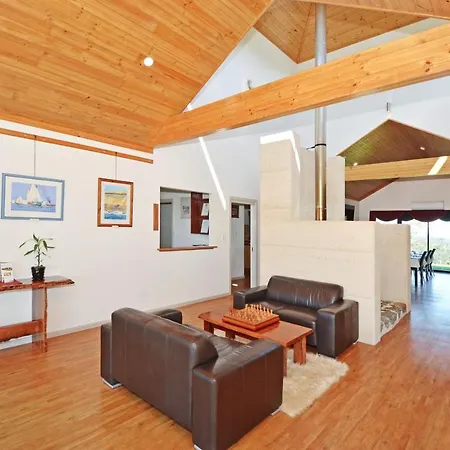 Sensational Heights Bed & Breakfast-2